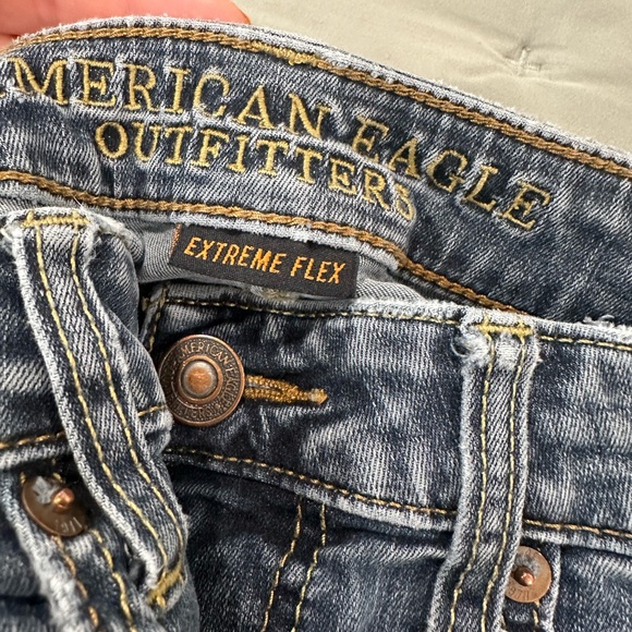 American Eagle Outfitters Light and Dark Blue Jeans 29x34 - Picture 5 of 8